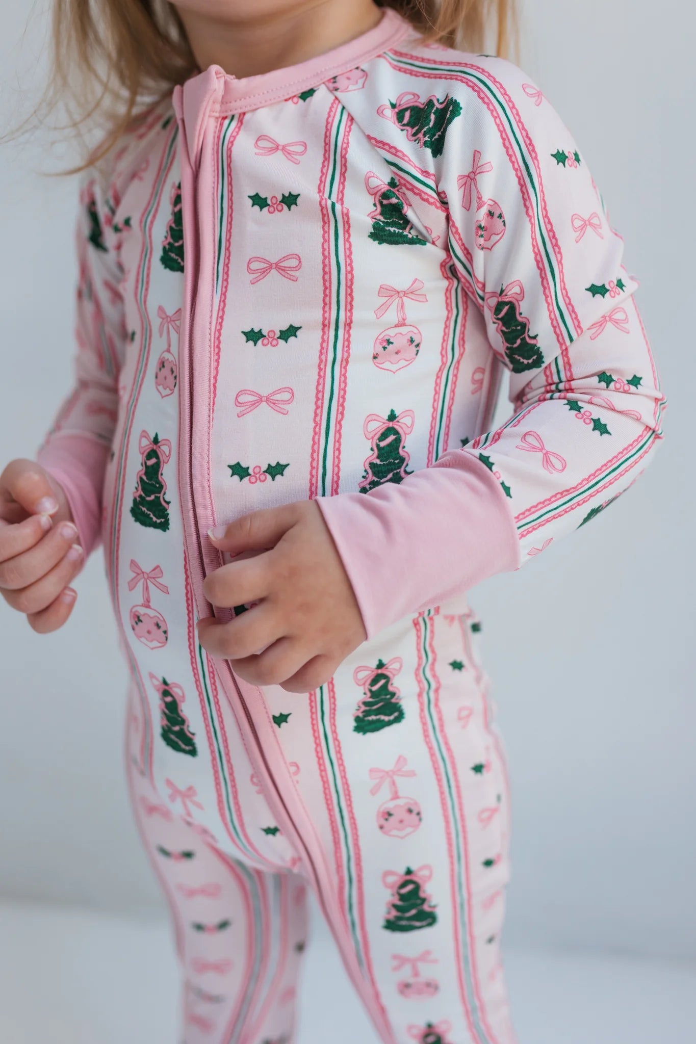 Pinkmas Zipper Ropmper