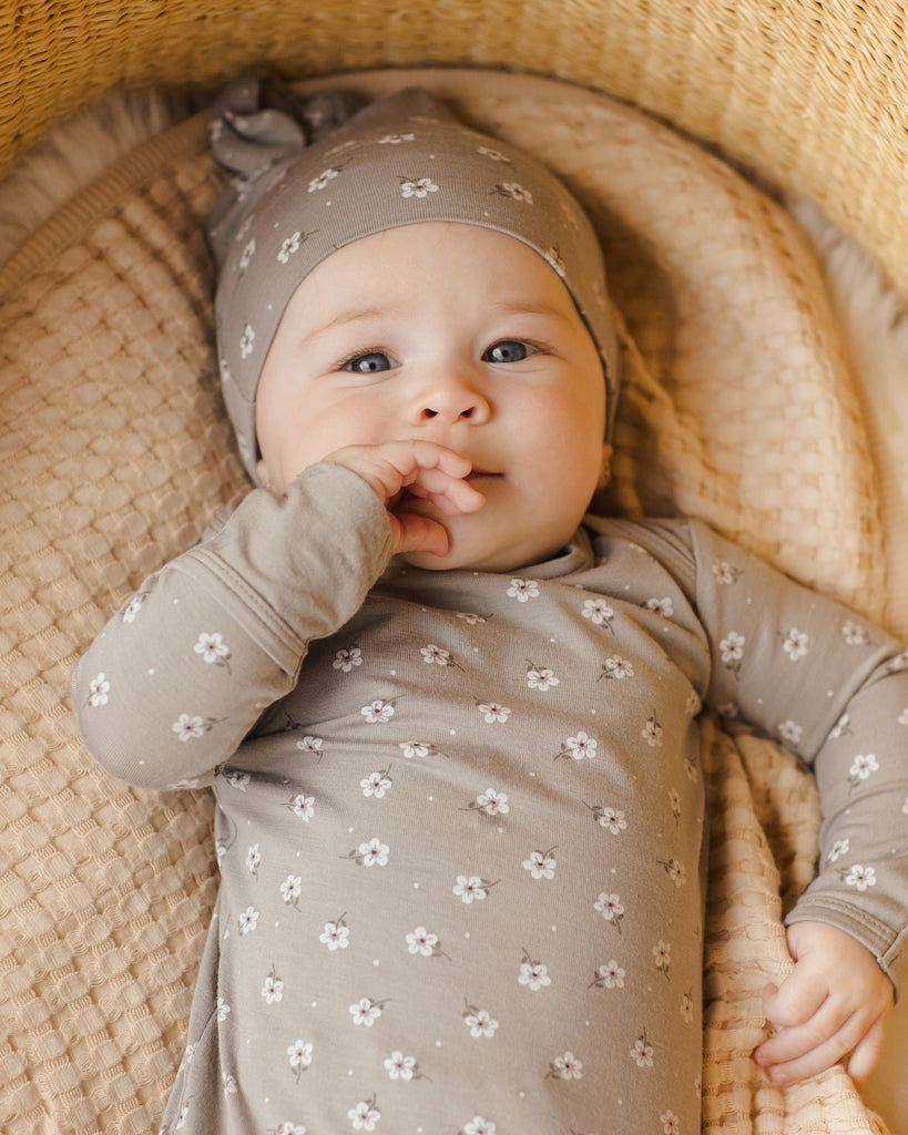 BAMBOO BABY GOWN + HAT SET || BLUE DITSY