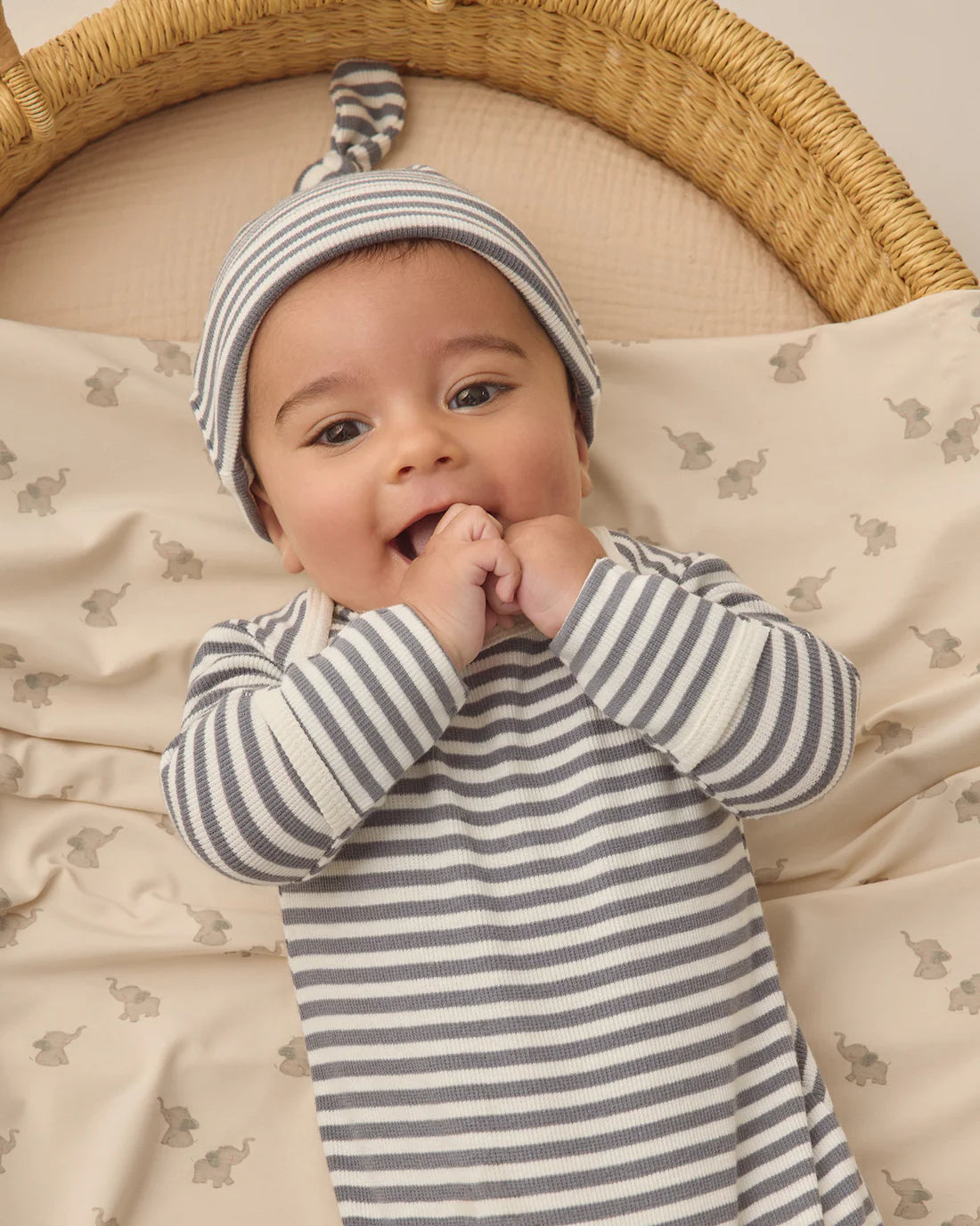 KNOTTED BABY GOWN + HAT SET OCEAN STRIPE