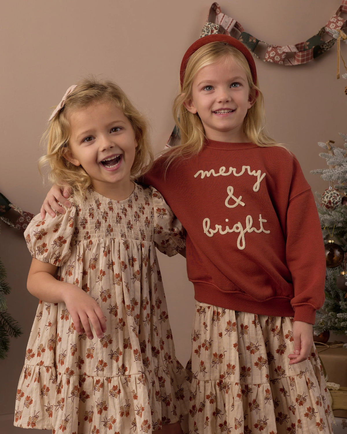 RELAXED SWEATSHIRT MERRY & BRIGHT