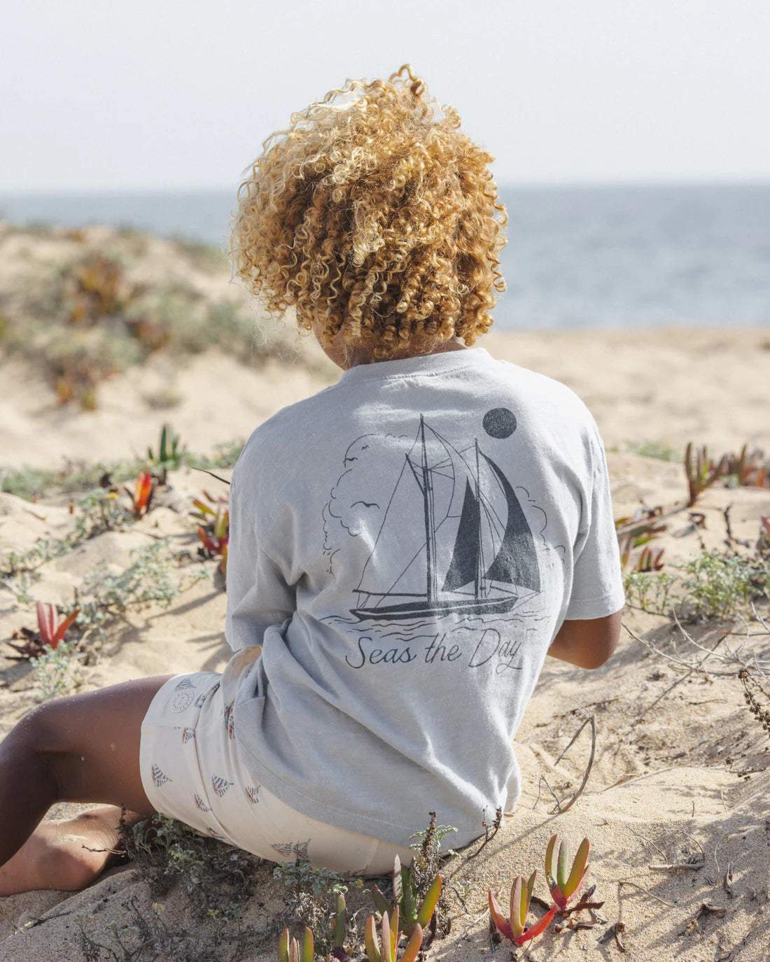 RELAXED TEE SEAS THE DAY