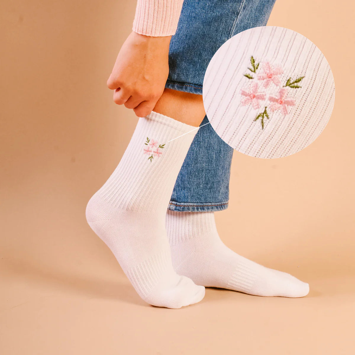Embroidered Crew Socks