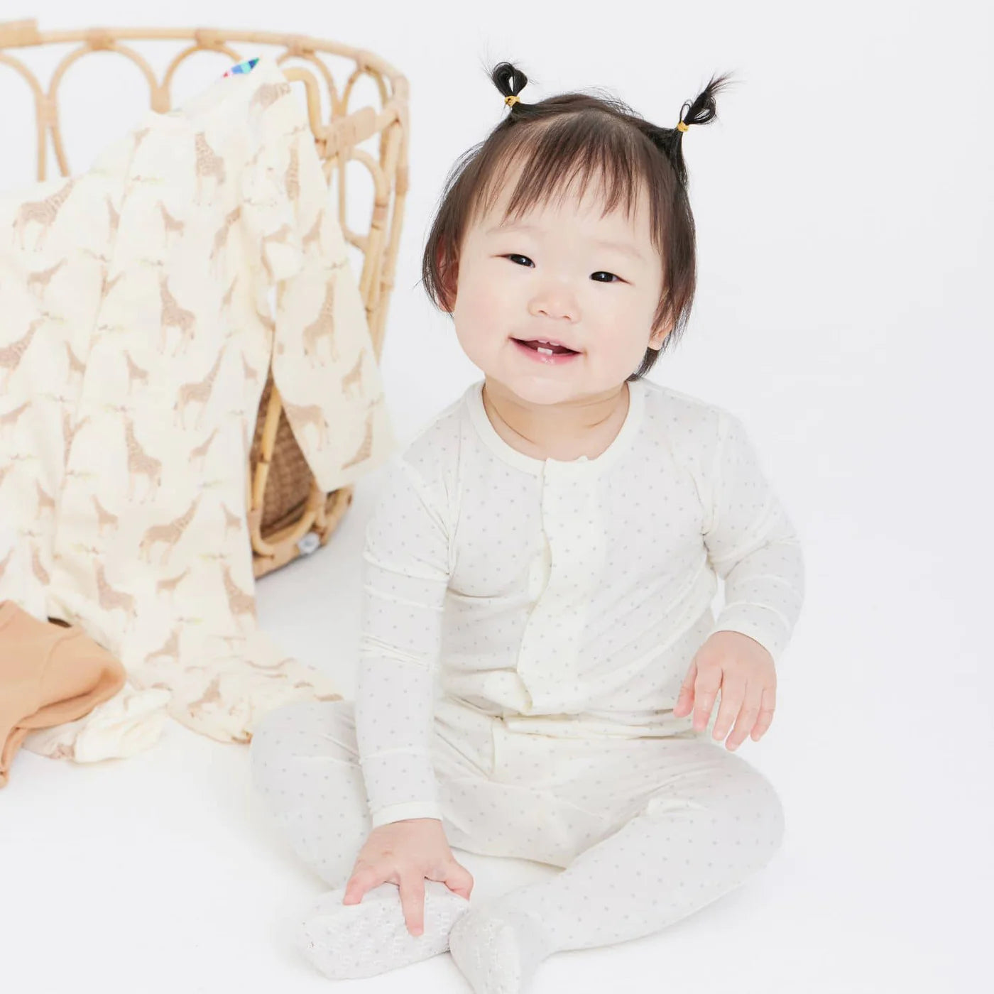 Pin Dot Cream Magnetic Me Footie